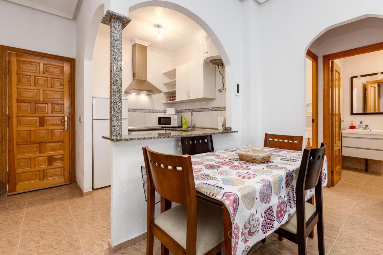 Bonito Apartamento De Dos Habitacion Y Piscina Torrevieja Kültér fotó